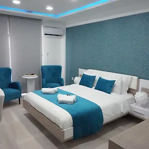 https://lazuli-beach-apartment-no-209.hotelsatayianapa.com